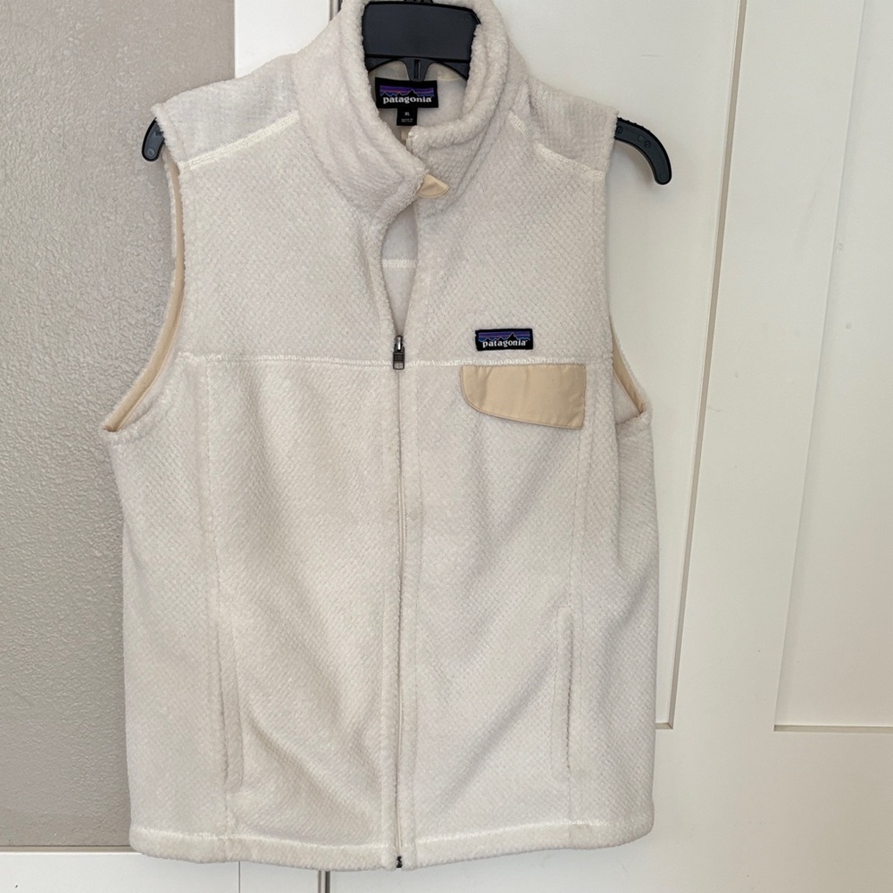 Patagonia Off-White Fleece Vest NWOT